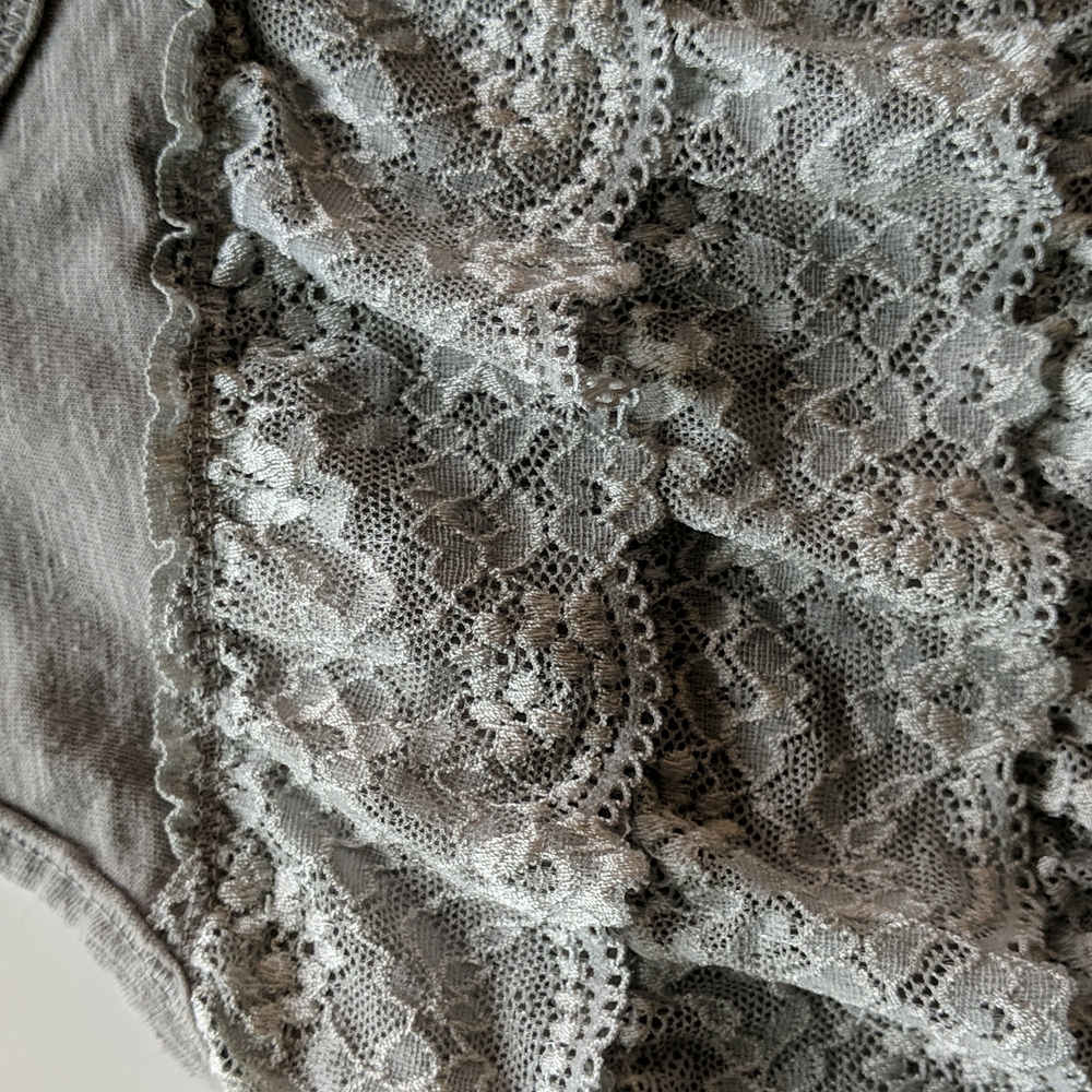 Gilly Hicks Sydney Ruffle Racerback Tank - Picture 3 of 5